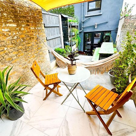 런던 Modern Flat With King Bed, Garden & Outdoor Dining 아파트 외부 사진