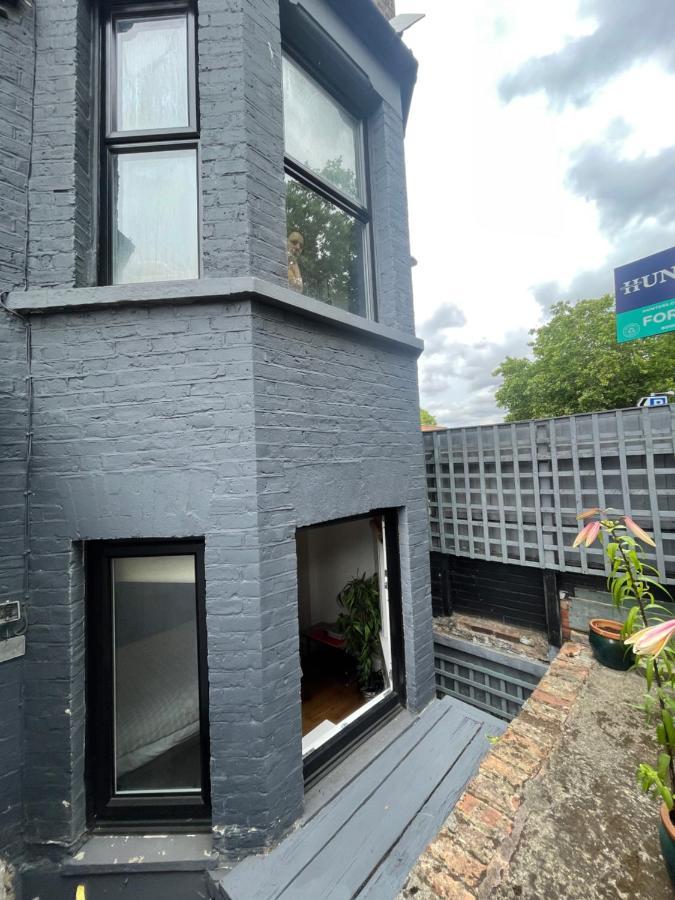 런던 Modern Flat With King Bed, Garden & Outdoor Dining 아파트 외부 사진